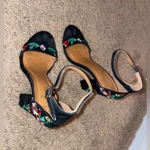 Lulus black embroidered heels, size 8.5